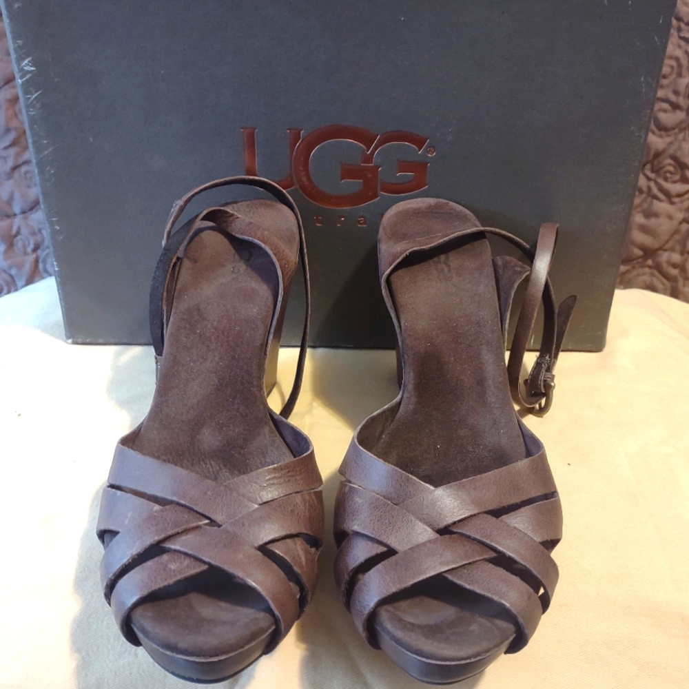 Ugg - image 1